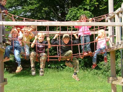 Auf dem Naturspielplatz bei Kolbingen