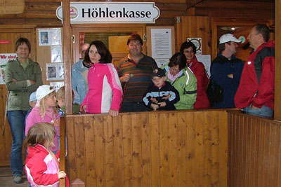 Besuch der Kolbinger H�hle