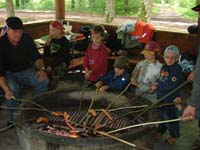 Mittagsrast an der Kolbinger H�hle