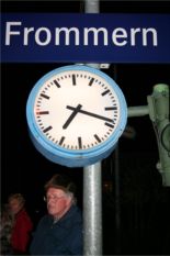 Am Bahnhof in Frommern.ab 19.19