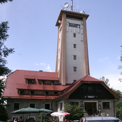 Wanderheim und Aussichtsturm Rossberg