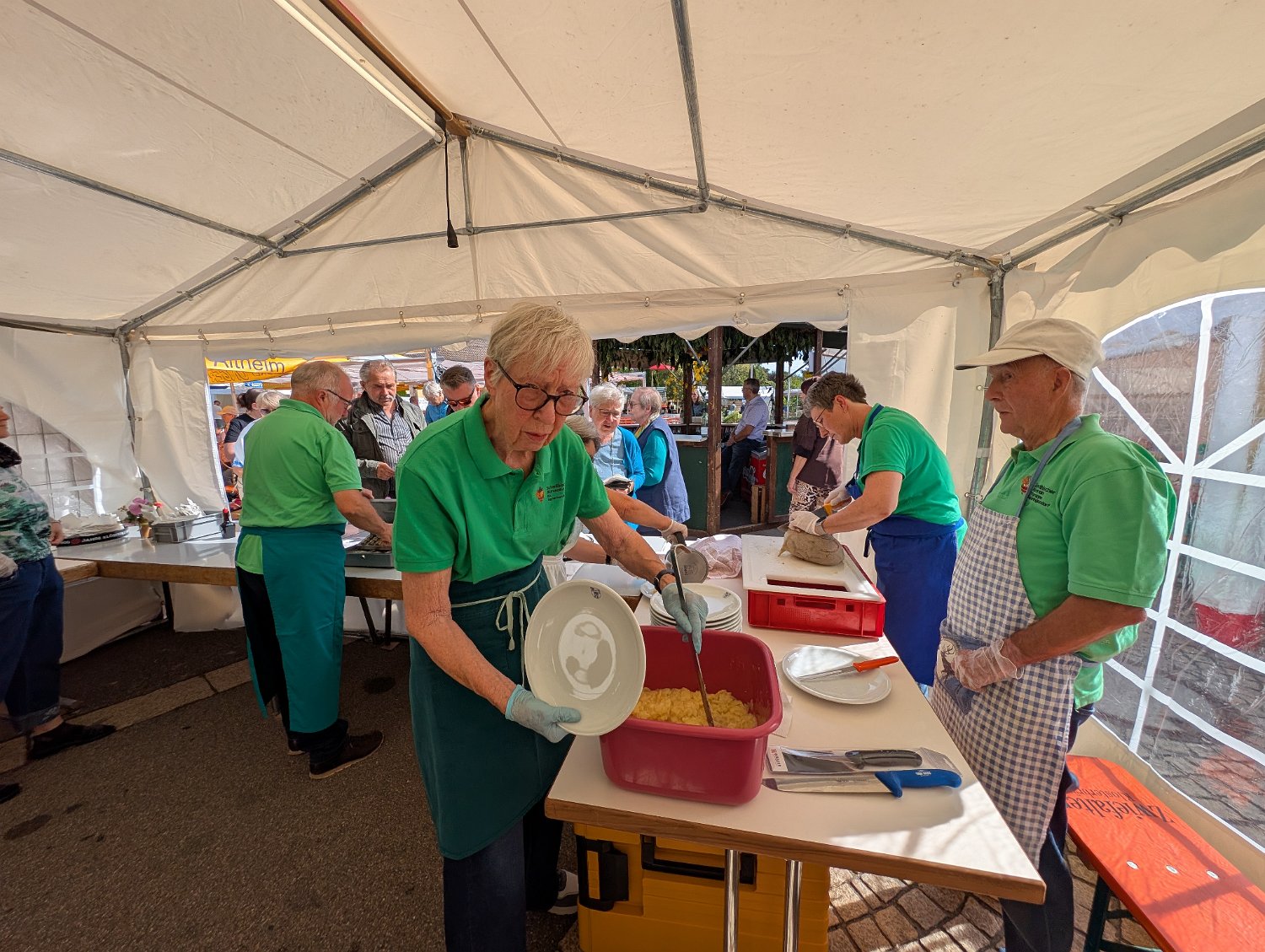 260913-12_Strassenfest_Albverein_25.jpg